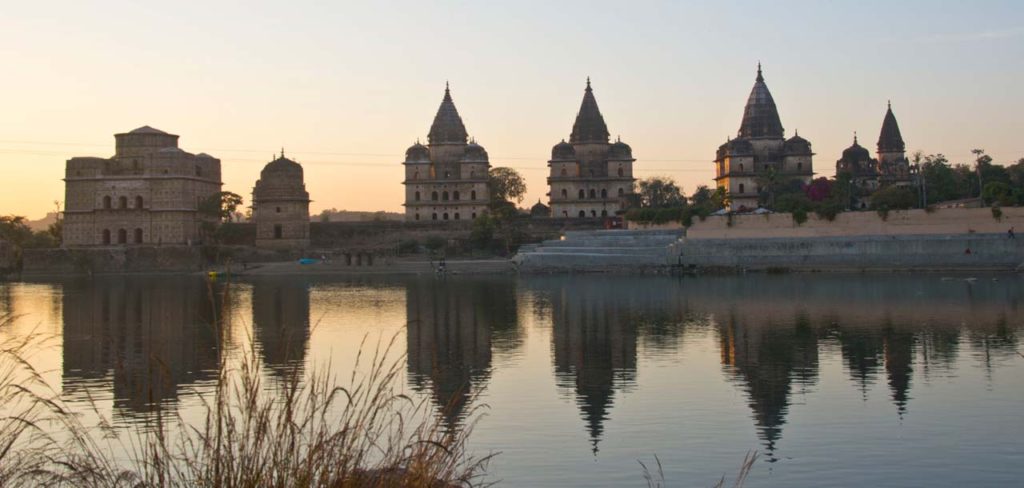 orchha cenotaphs