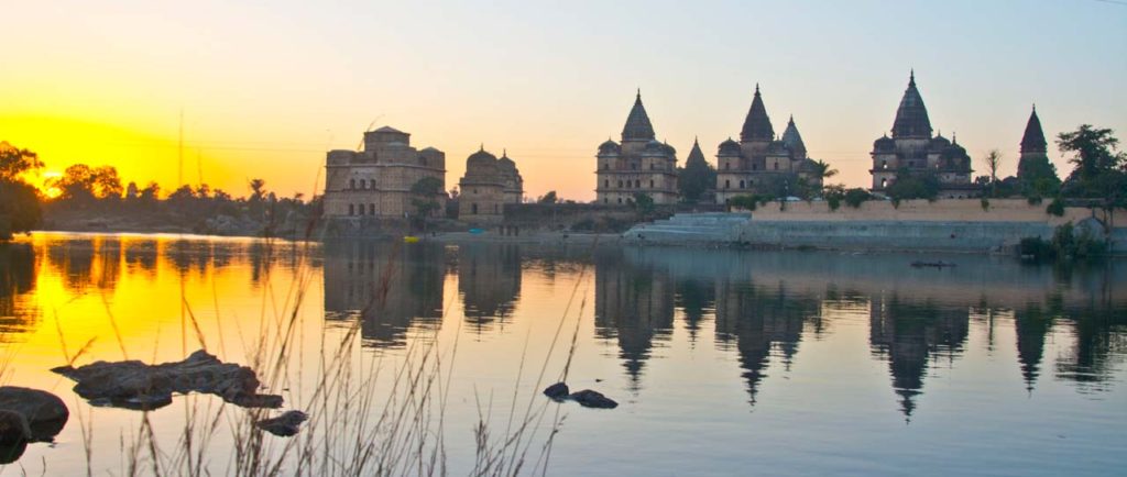 orchha cenotaphs