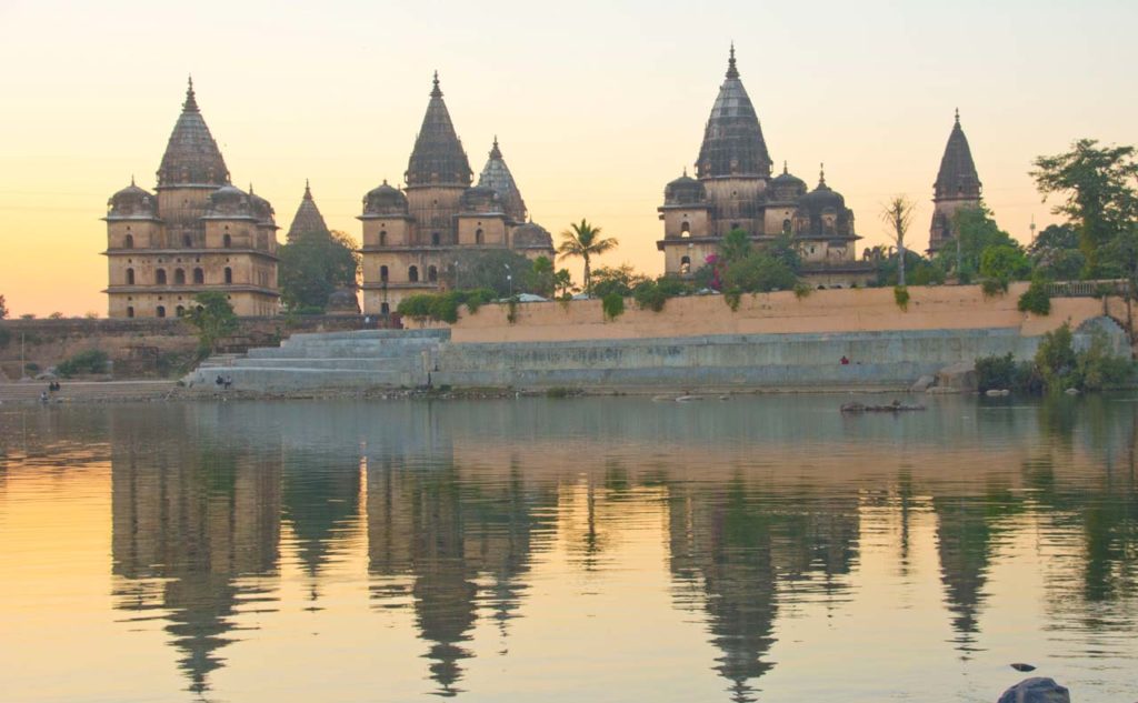 orchha cenotaphs