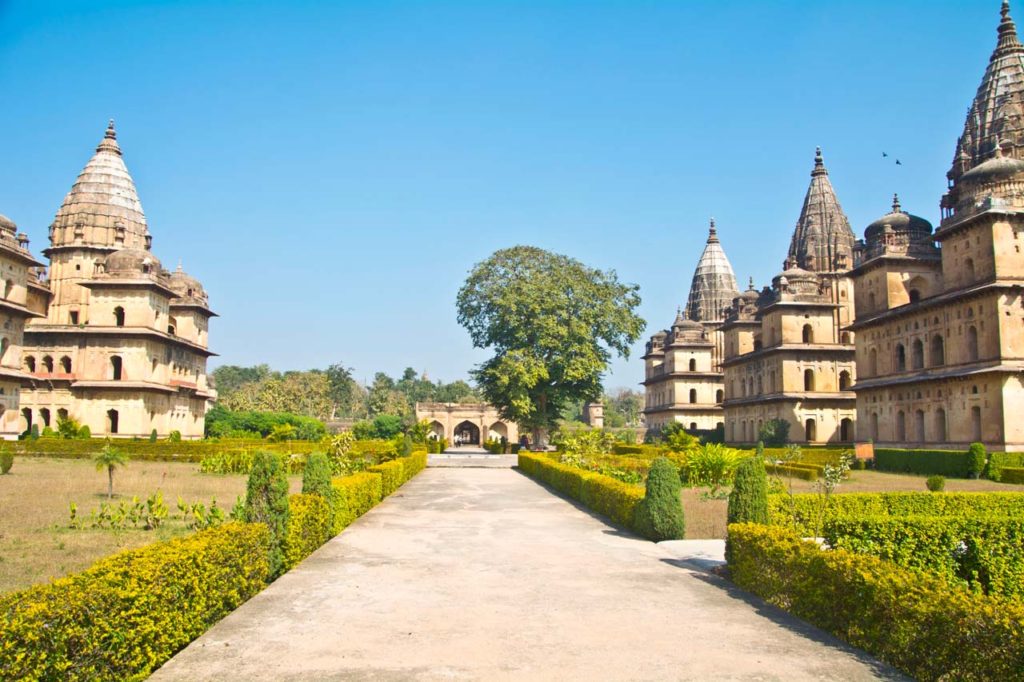 orchha cenotaphs compound