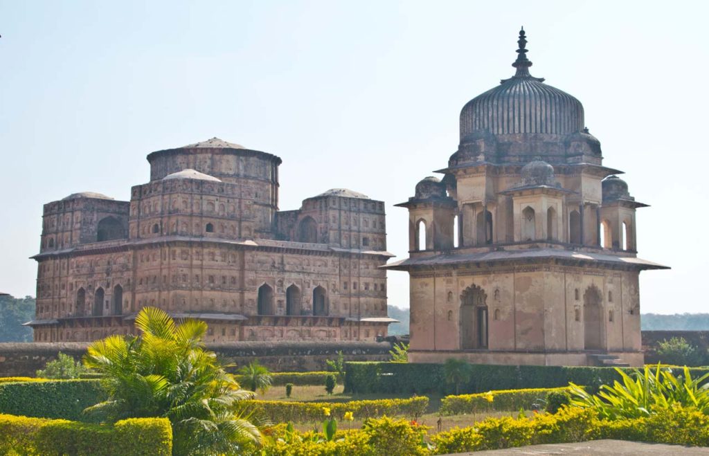 orchha cenotaphs compound