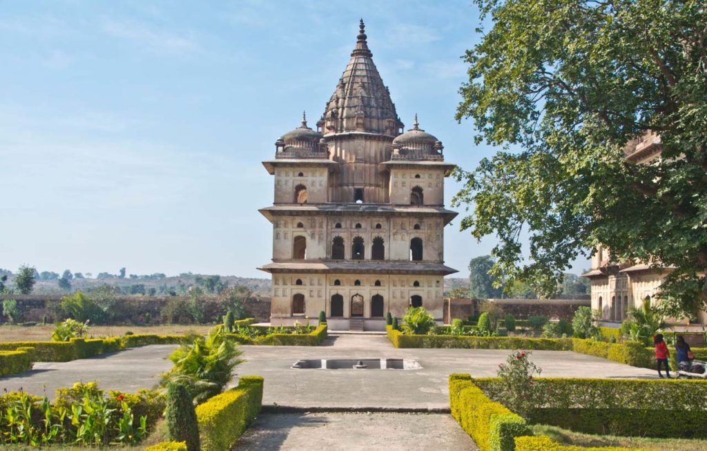 orchha cenotaphs compound