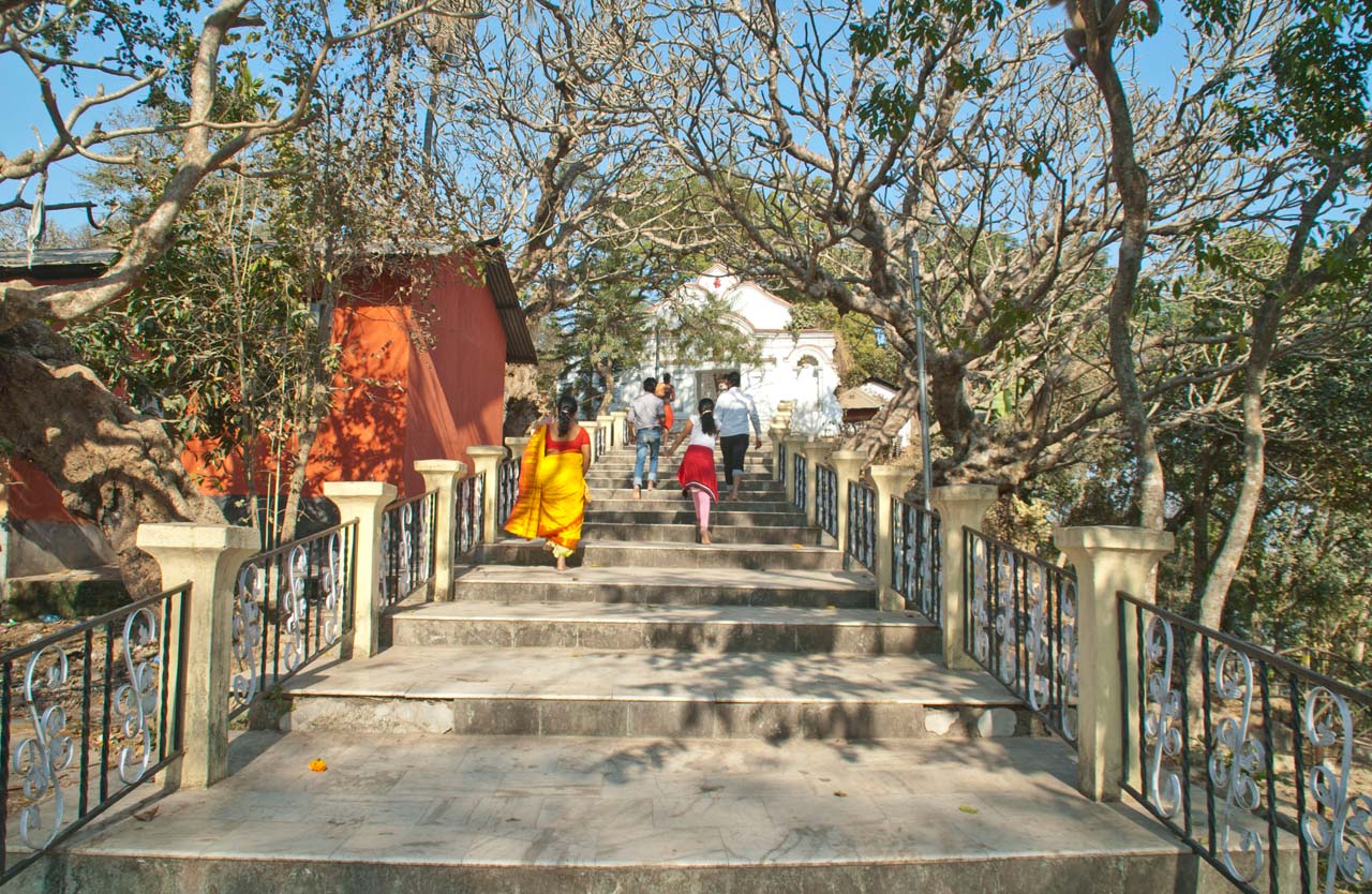 Way to Umananda Temple in Bhramaputra river Guwahati